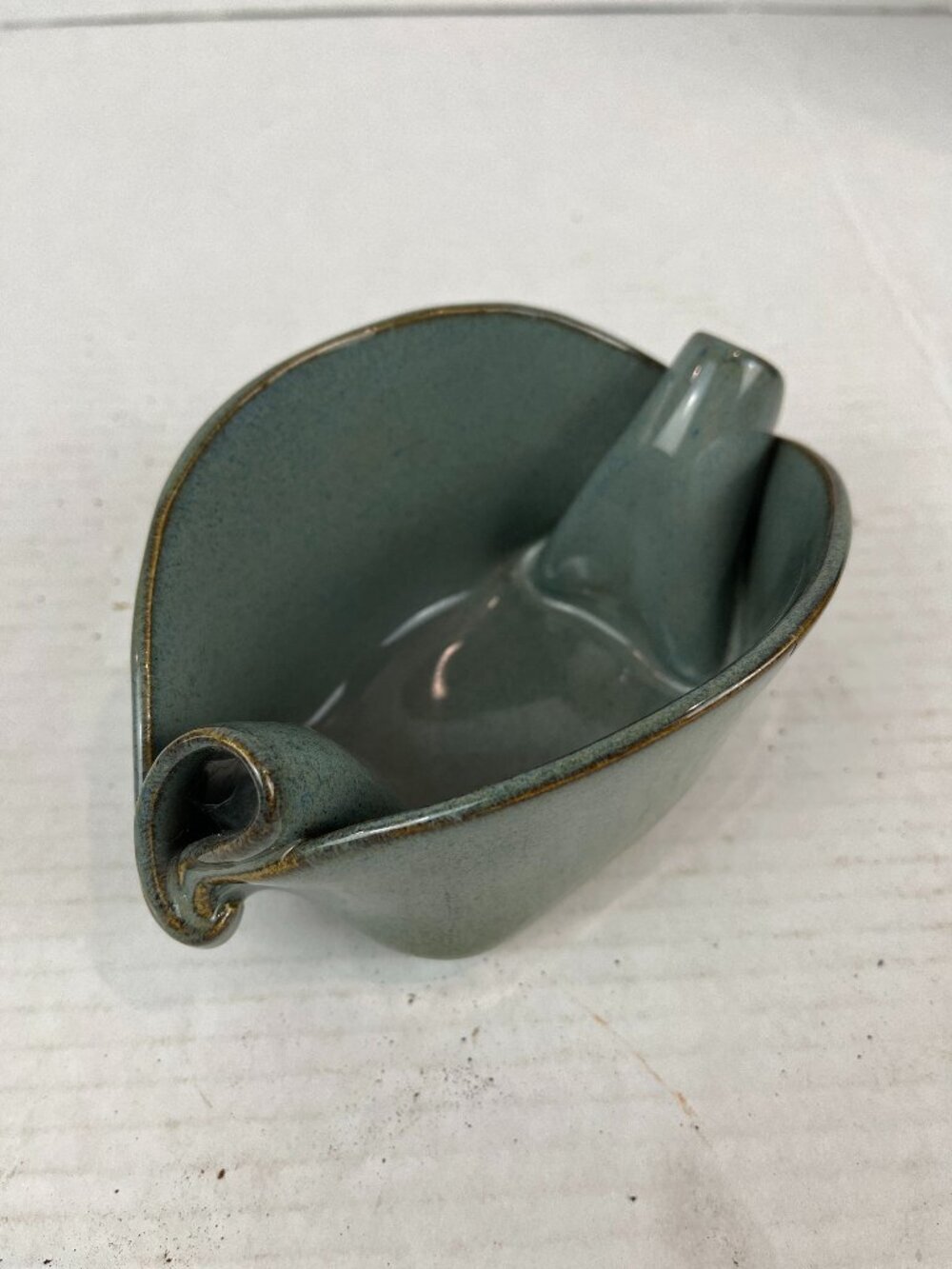 Hillborn signed art Pottery, 6" x 4" x 3", green
